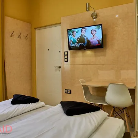 A13 - - Hostaid Apartamento Budapest